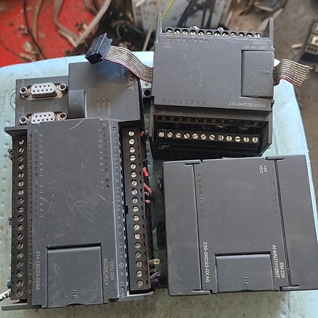 亿维模块 UN214-1BD23-0XB8成色如图