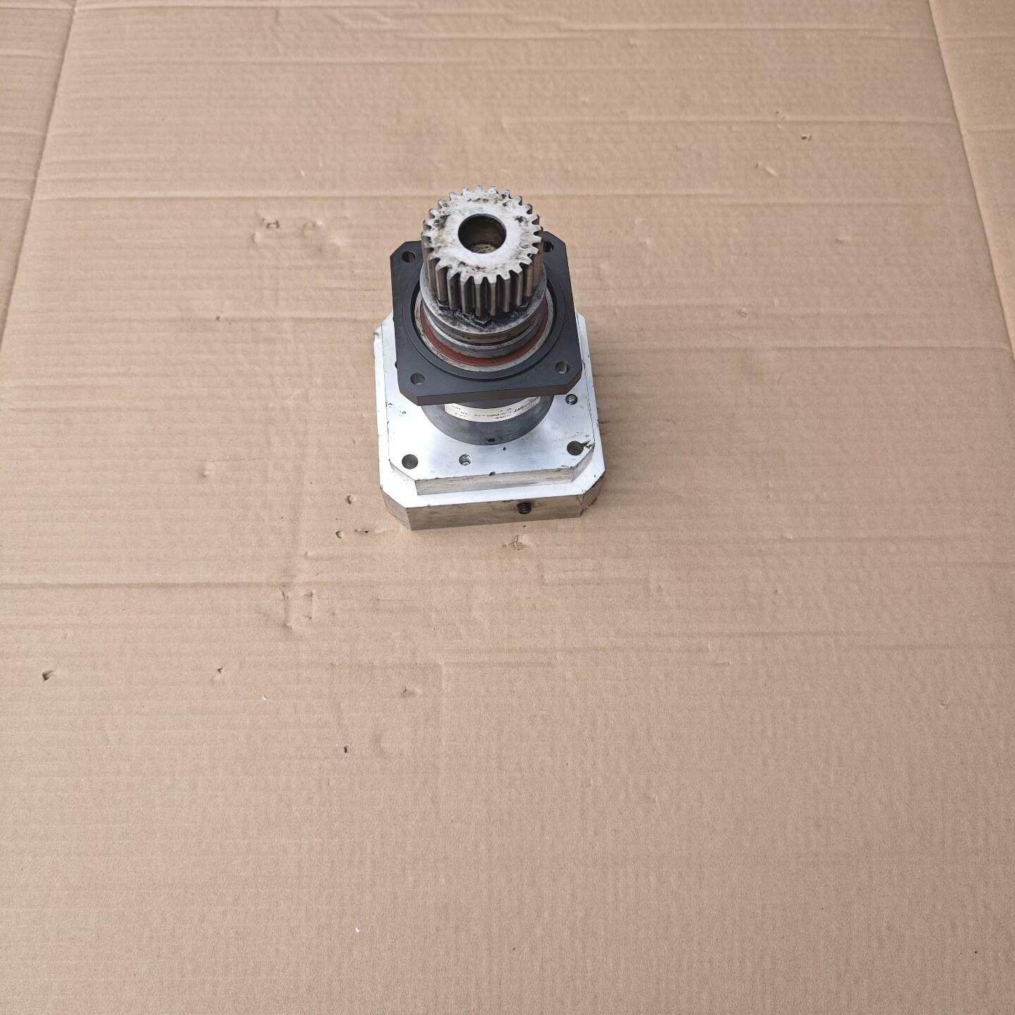 德国NEUGART减速机 PLE80/90型号 ；比速1：5