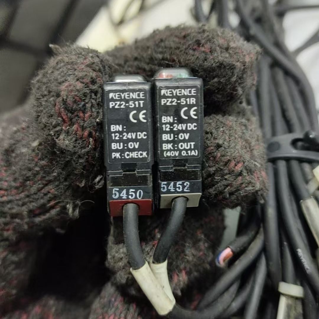 基恩士KEYENCE PZ2-51T和PZ2-51R传感器