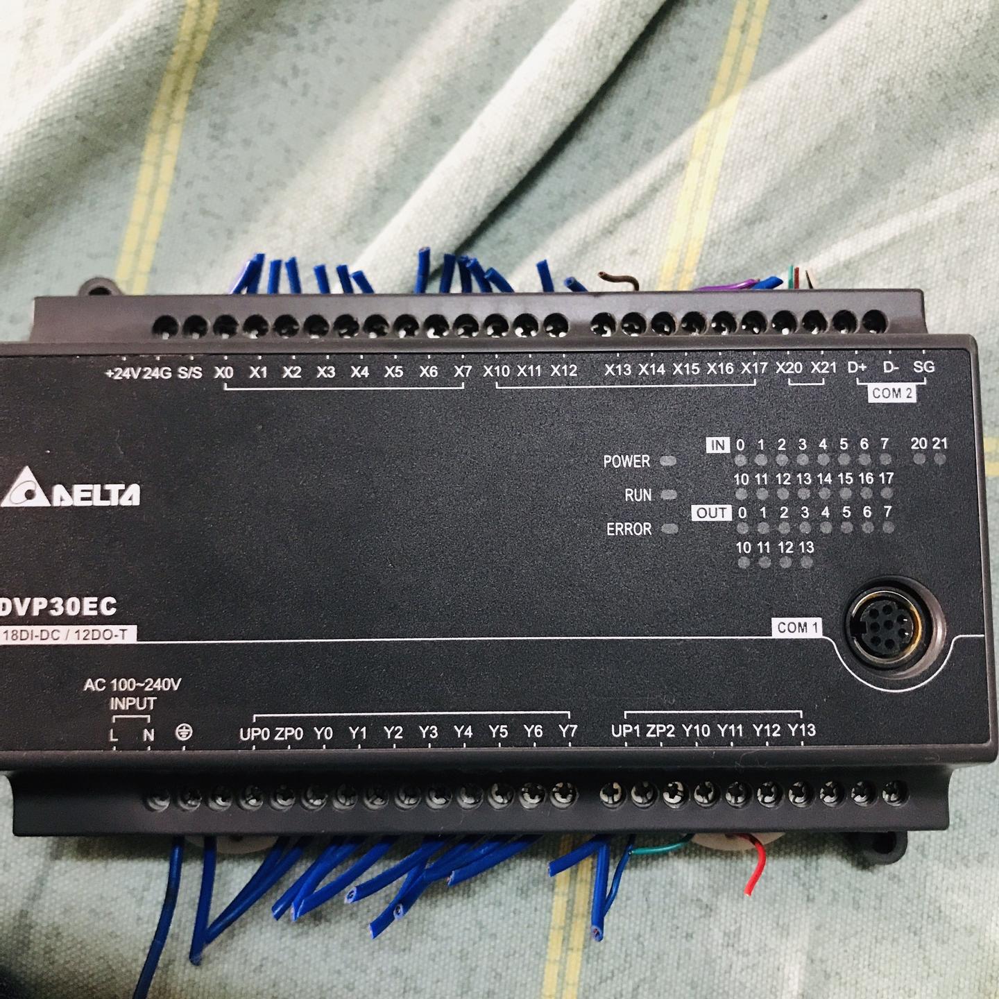 台达DVP30EC00T3成色漂亮 基本无划痕 细节见图实物