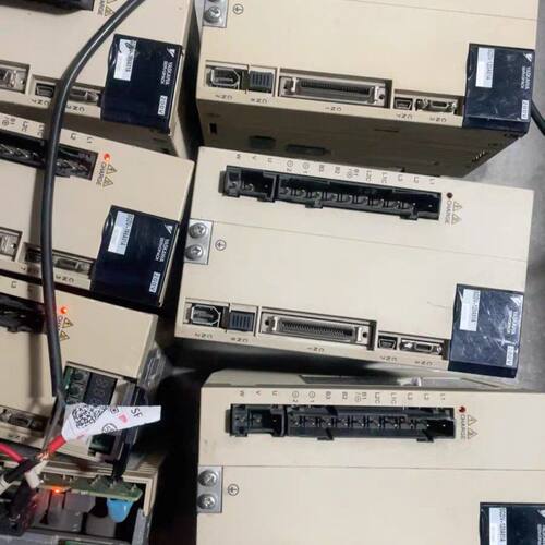 安川五系SGDV-7r6a01A002000    1kw