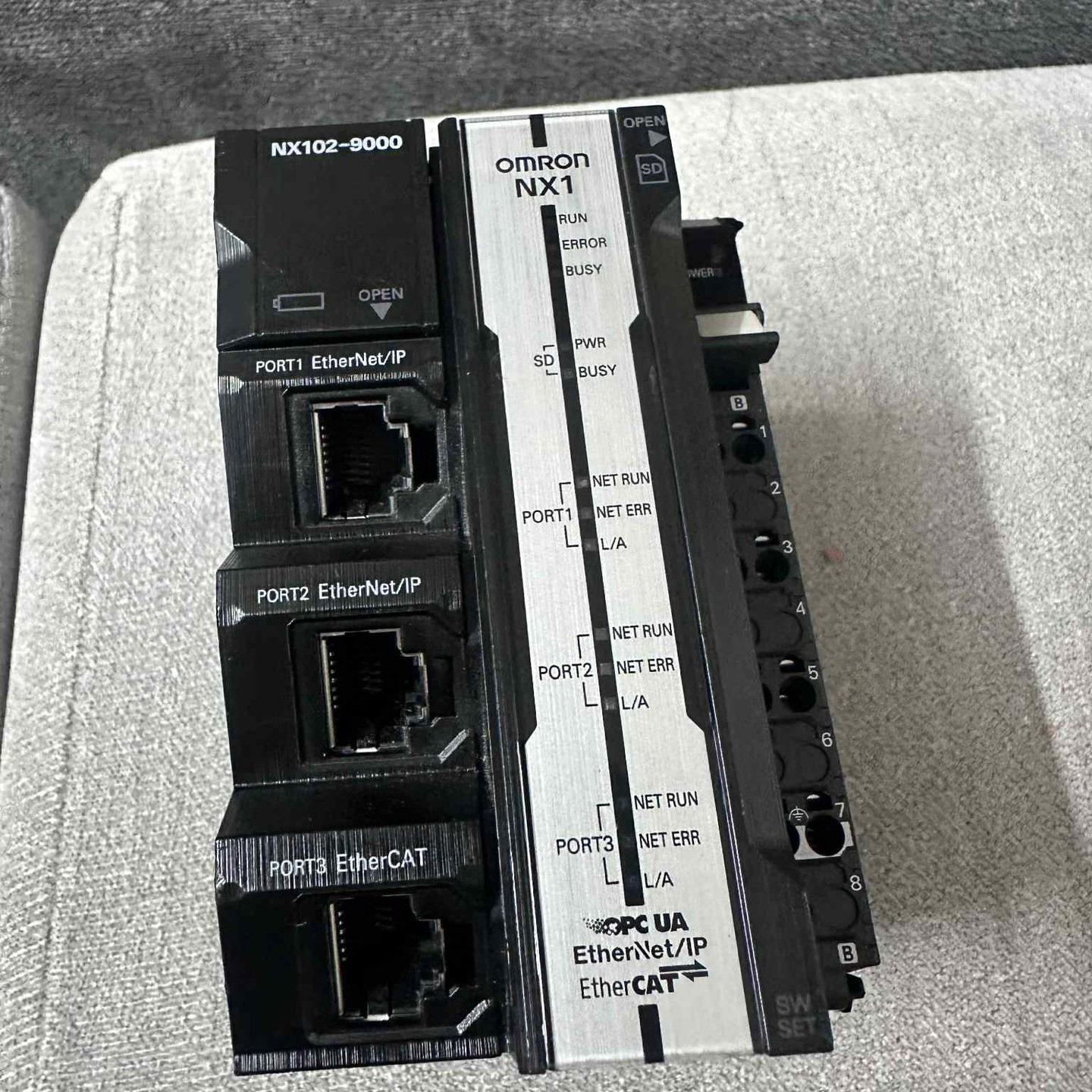 欧姆龙NX102-9000 通信耦合器模块