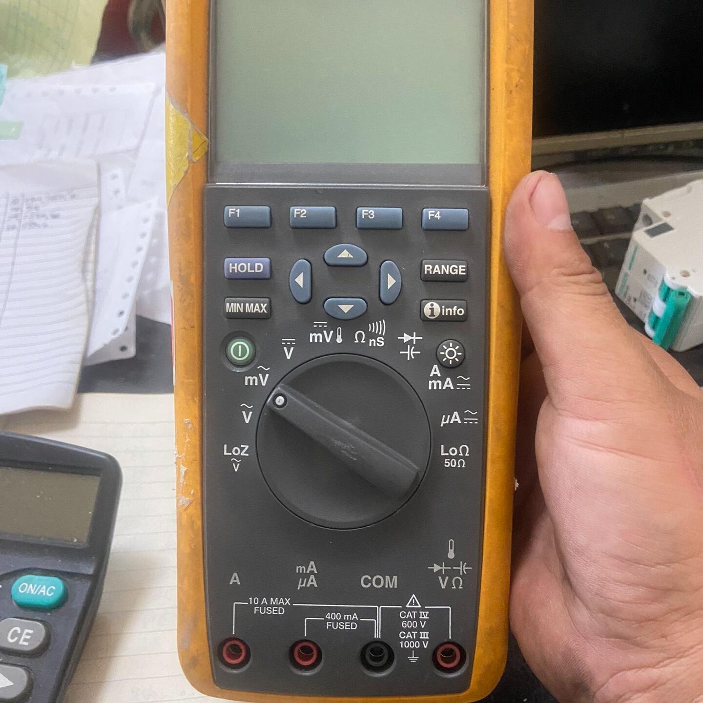 出售一台公司实验室出来的福禄克289万用表、少电池、成色可以