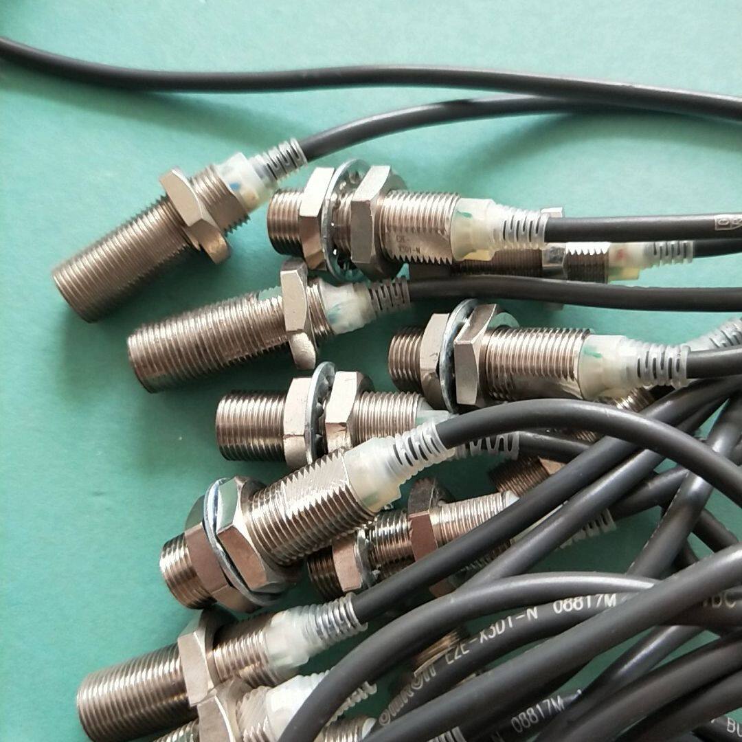 接近开关E2E-X3D1-N 拆机 22条