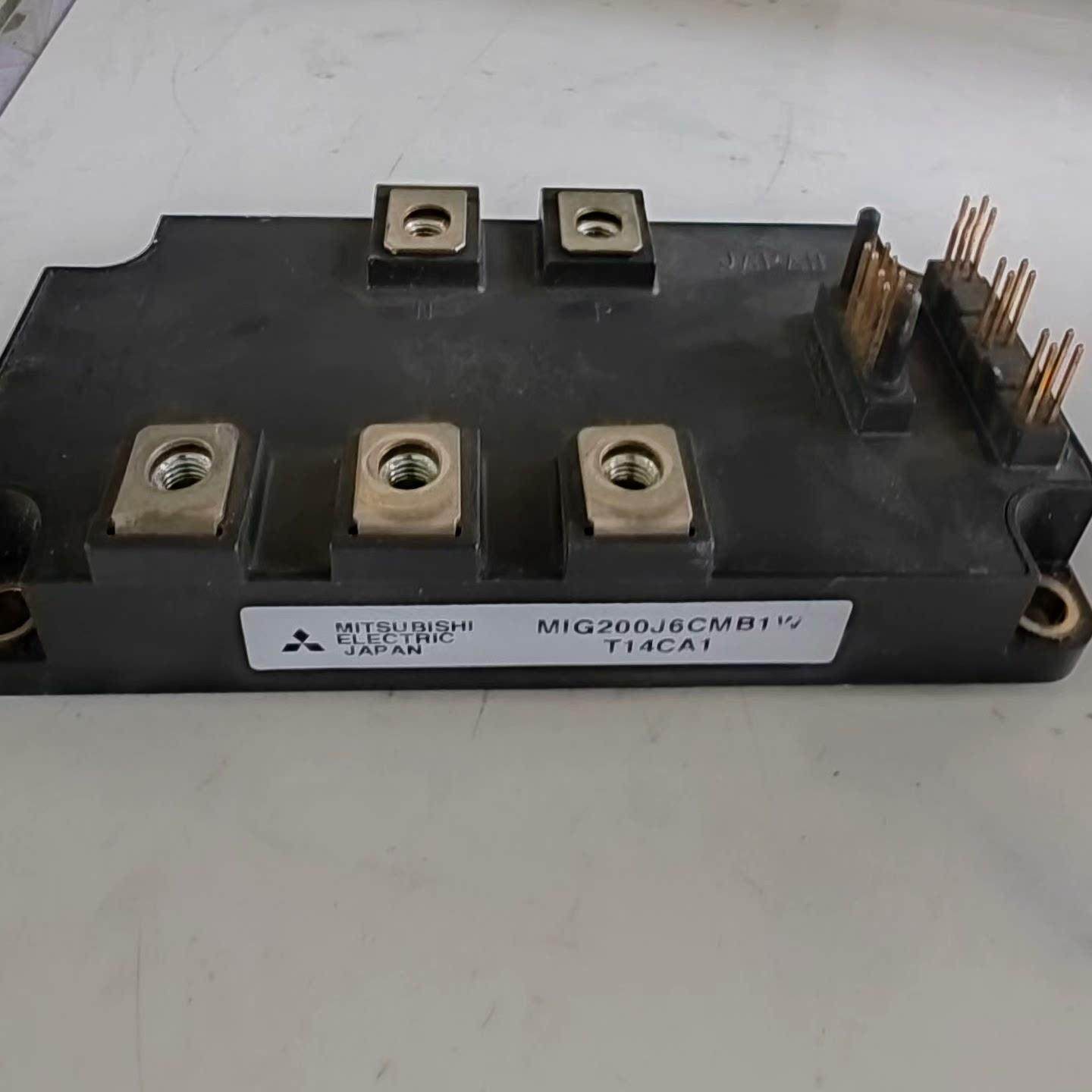 MIG200J6CMB1W OKUMA 大隈伺服驱动器 模块