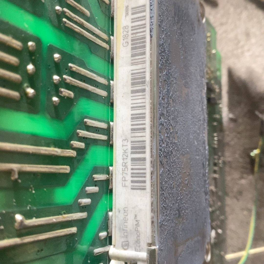 英飞凌模块 型号FP75R12KT3  带板加3