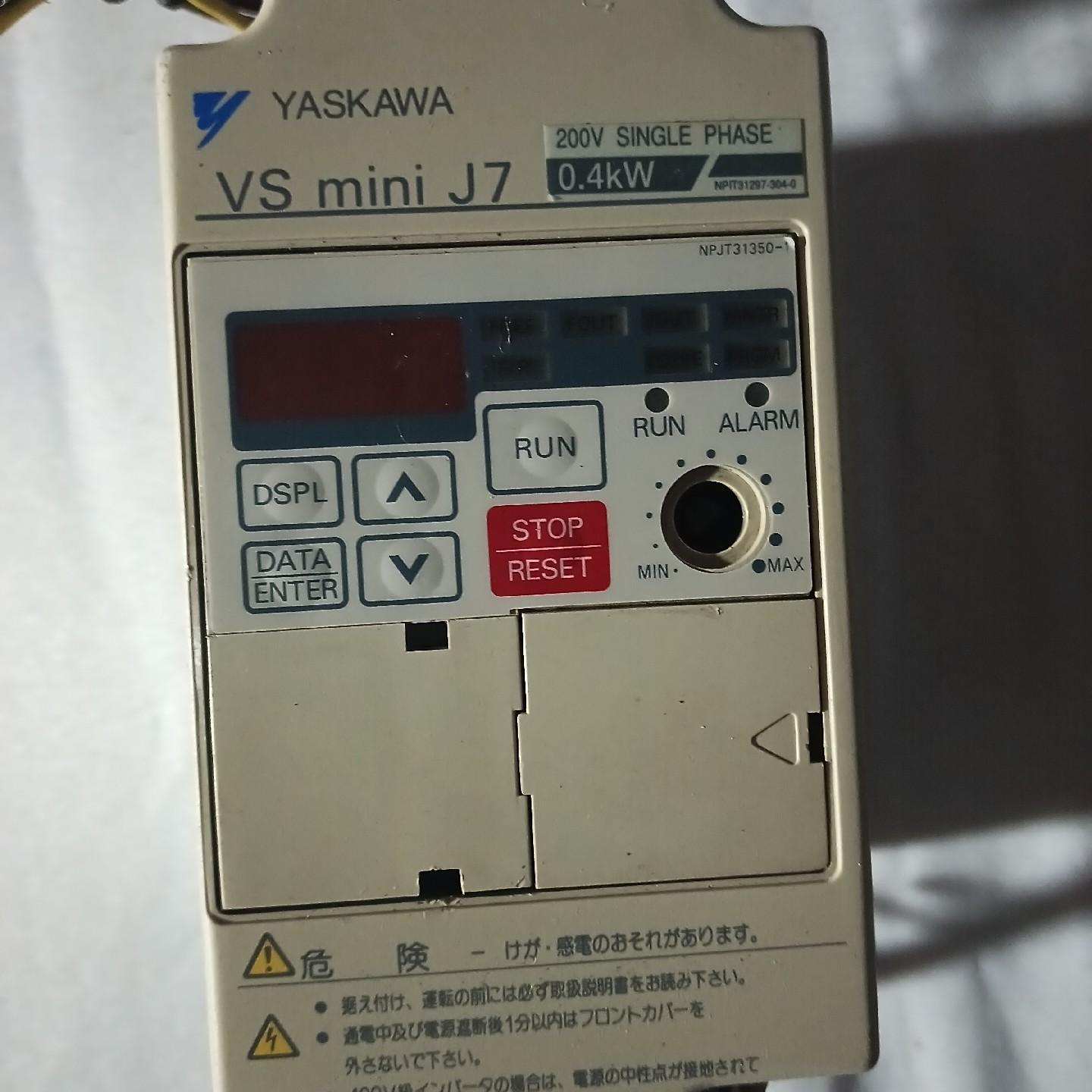 安川CIMR-J7AAB0P4 0.4kw 拆机功能正常
