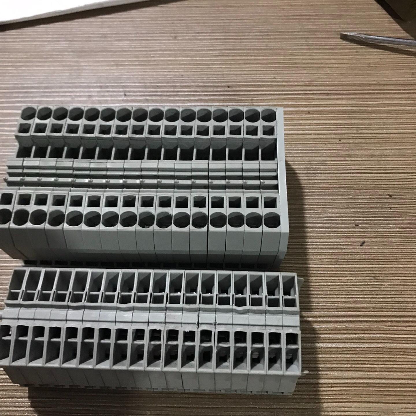 广奇JDW2-4拆机端子1个 WZB1.5/35端子18个