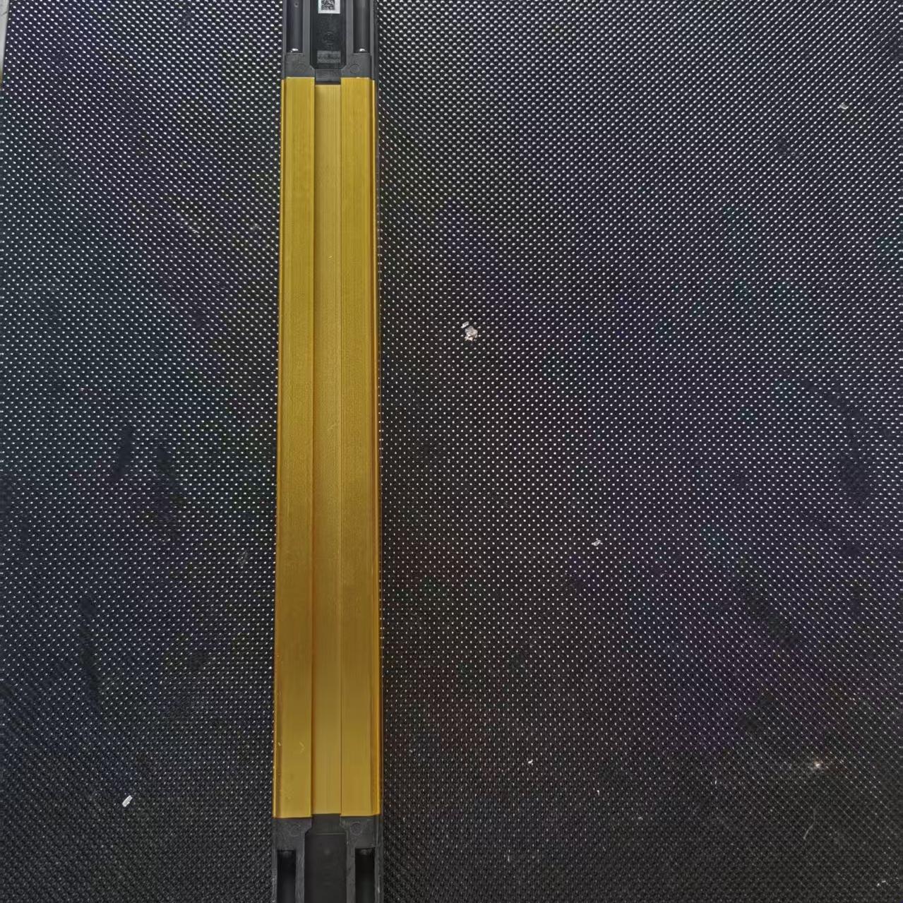 松下工业传感器SF4D-F31 日本原装进口 黄色外壳 带C