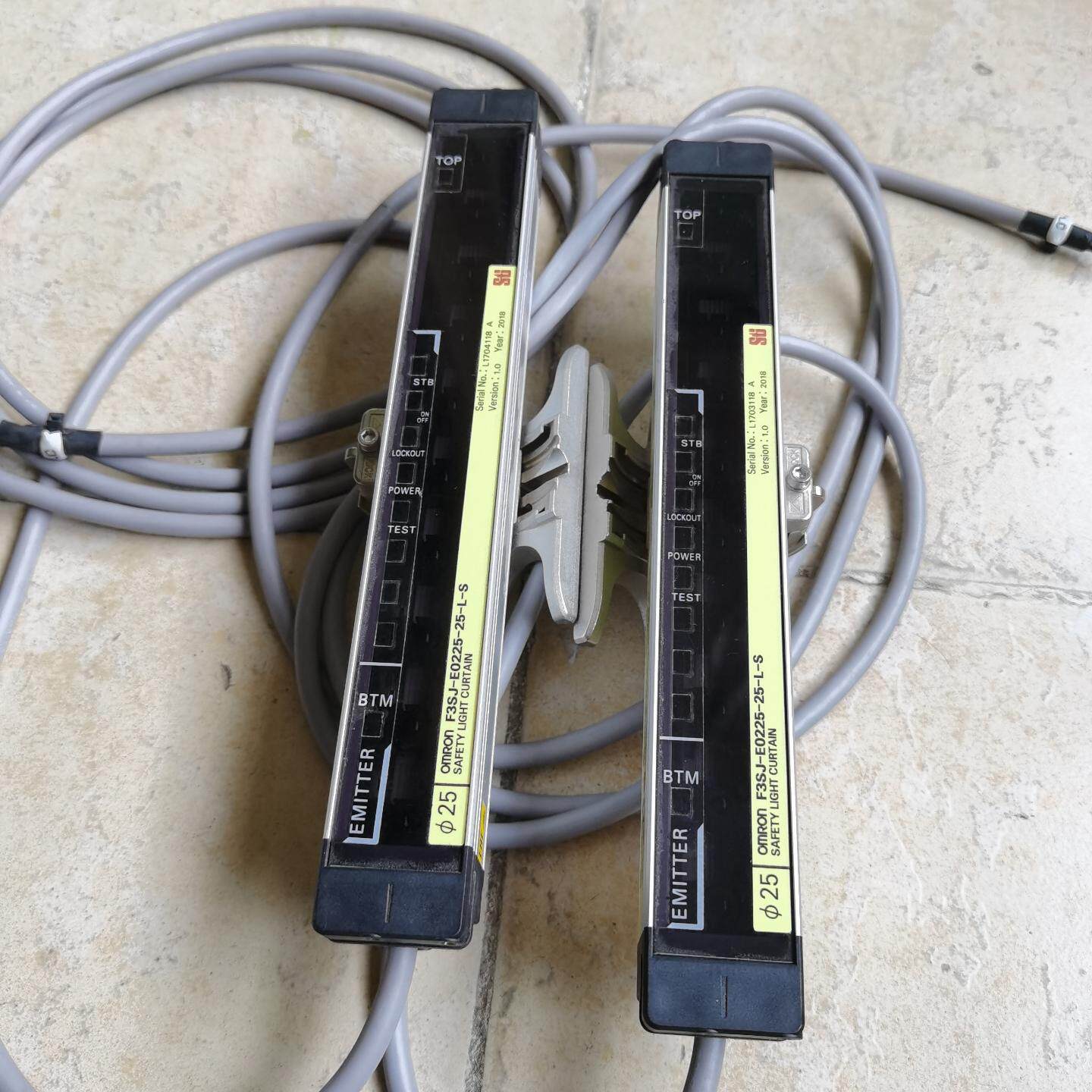 安全光栅 型号F3SJ-E0225-25-L