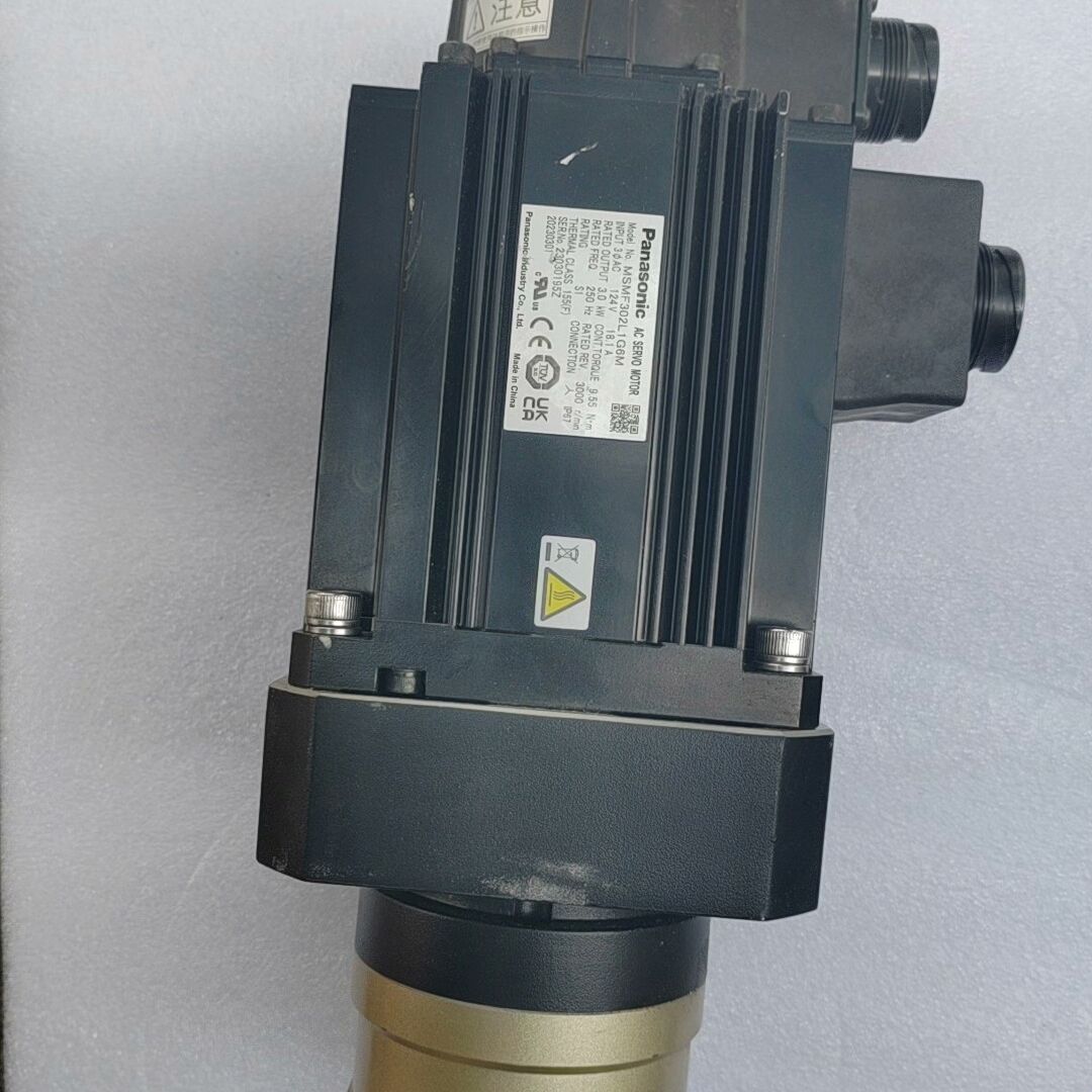 拆机3KW松下电机MSMF302L1G6M！NKE行星减速机