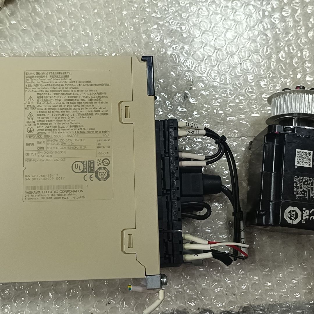 安川伺服驱动器SGD7S-1R6A00A 200W功率