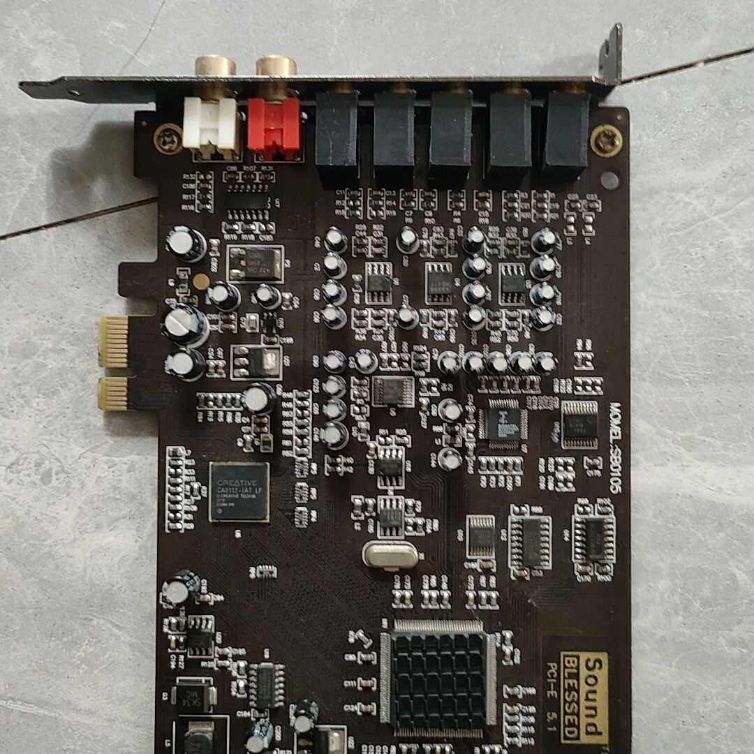 创意声卡 SB0105 声卡 实物拍摄 成色如图 功能完好无