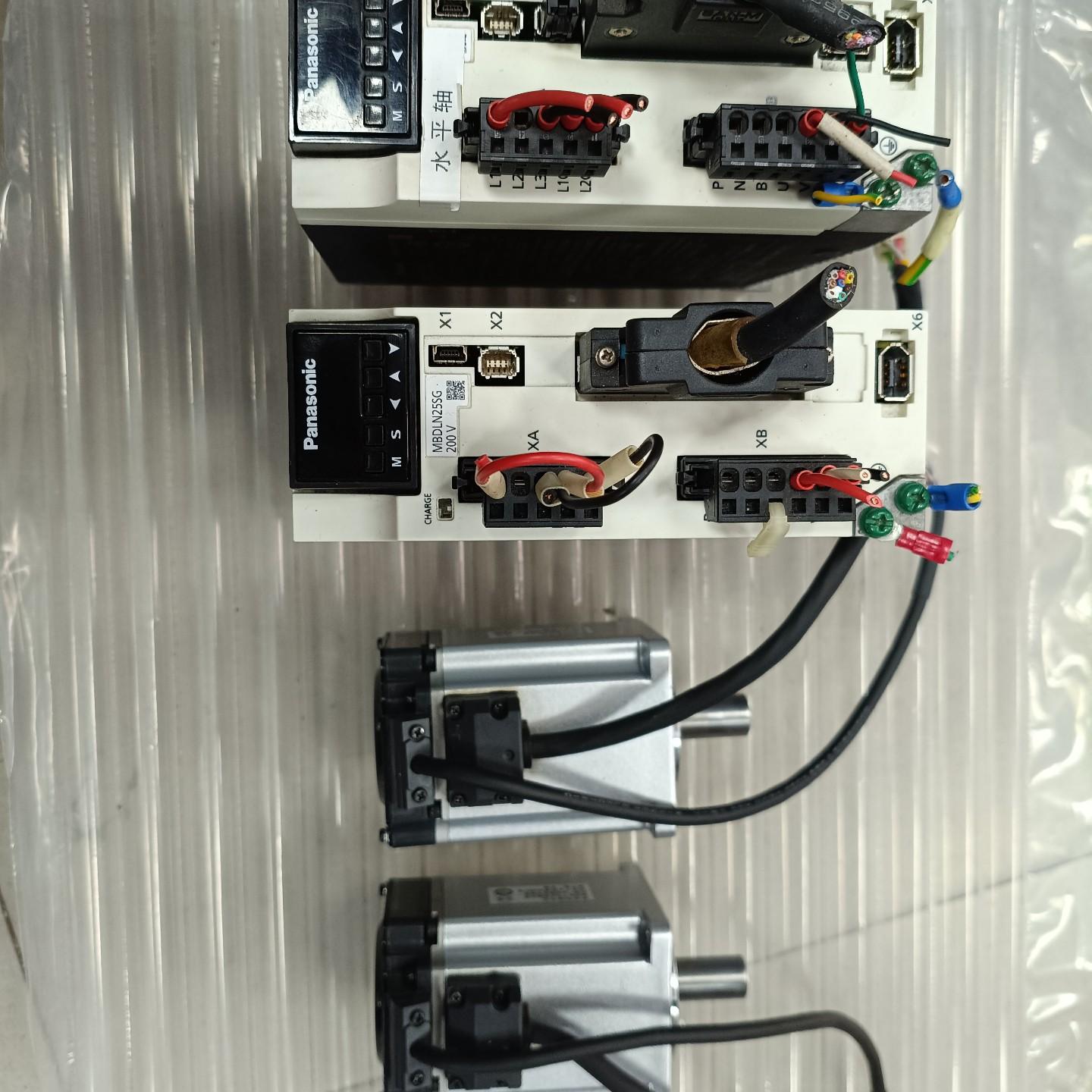 伺服驱动器MBDLN25SF+电机MHMF042L1U2