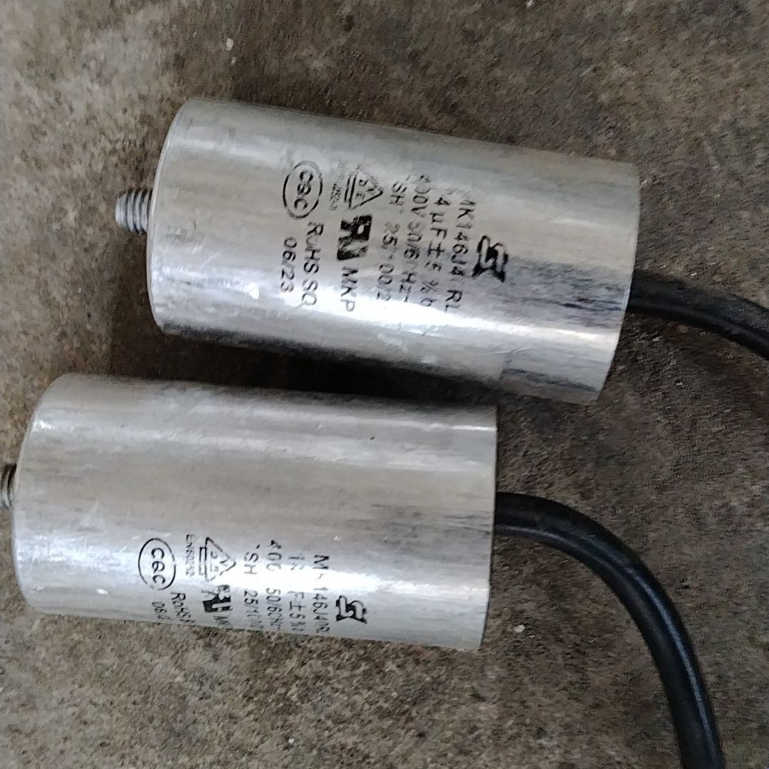 SK MK146J40RL 电容器 14uF