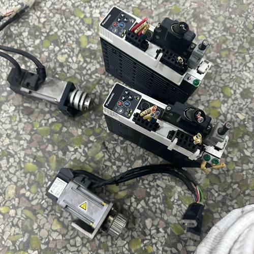 MADDT1207电机MSMD012P1S松下伺服电机拆机