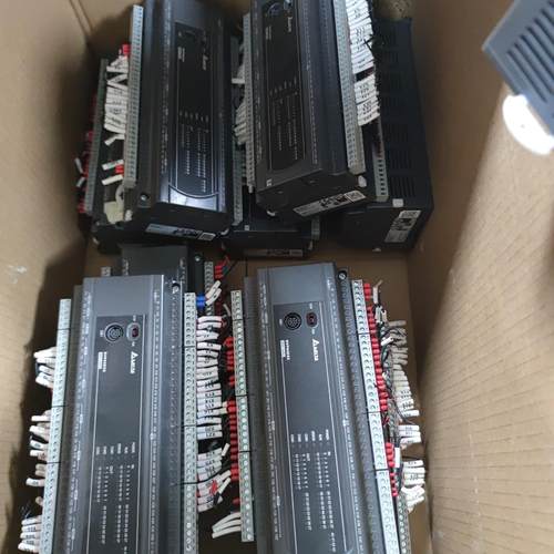 台达 DVP60ES200R 成色漂亮  一年