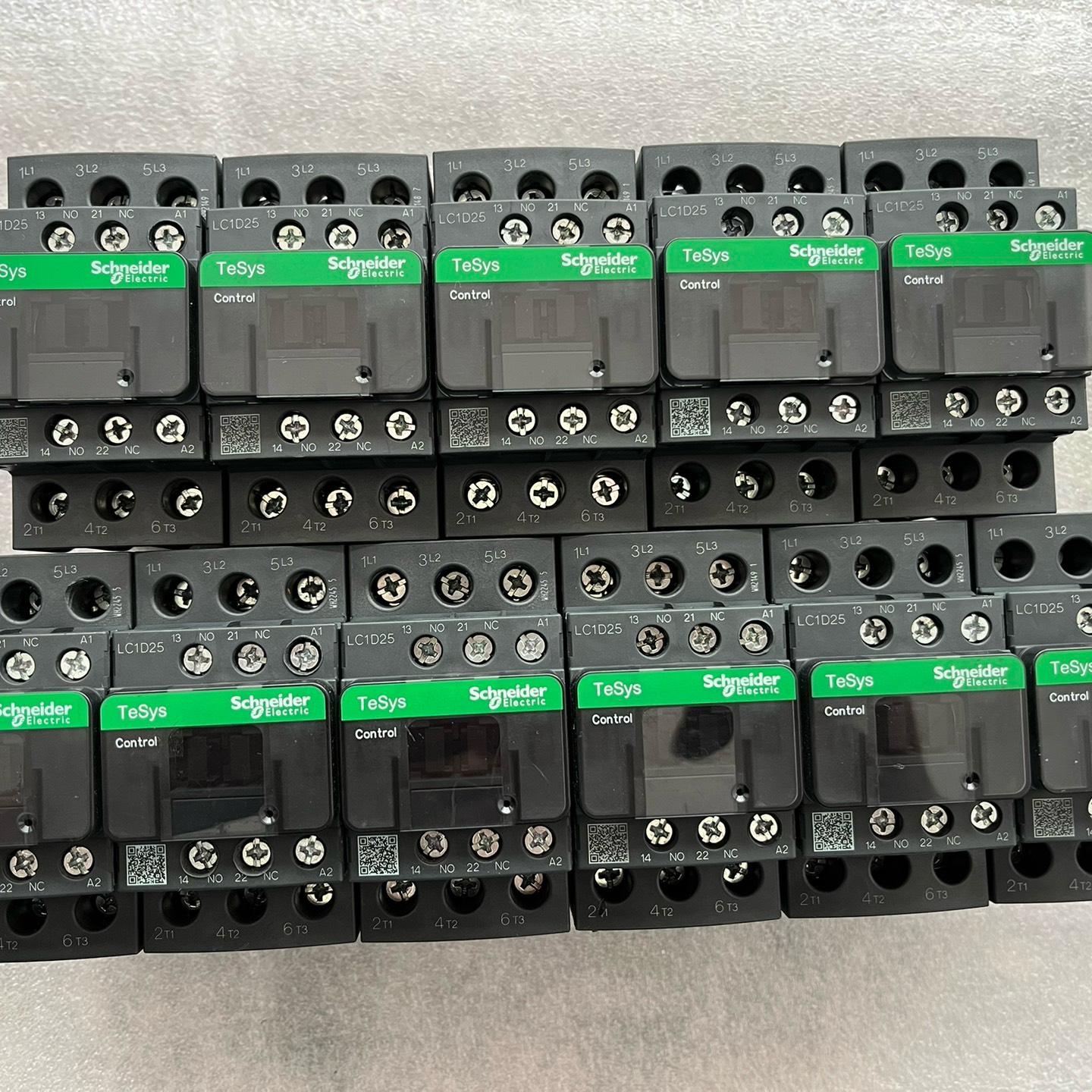 施耐德交流接触器 LC1D25M7C 线圈220V