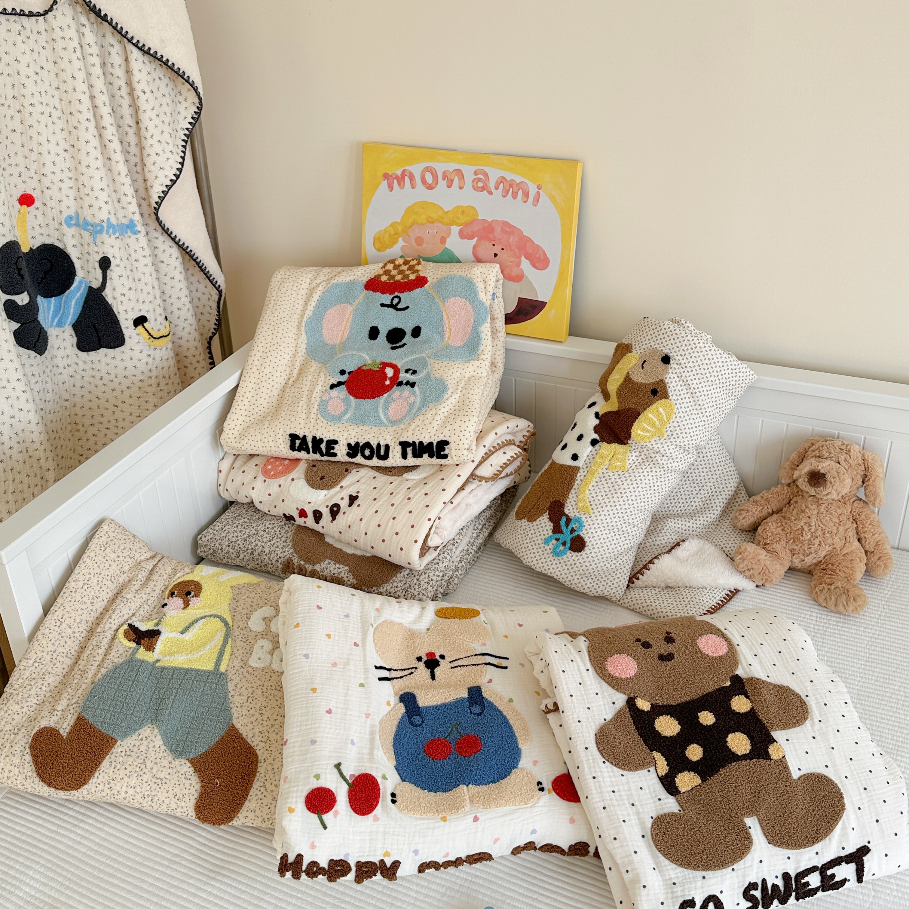 设计师款卡通刺绣纱布绒盖毯