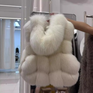 夫人不爱荔枝皮小面包天然色2025冬连帽狐狸毛马甲 自带清冷感