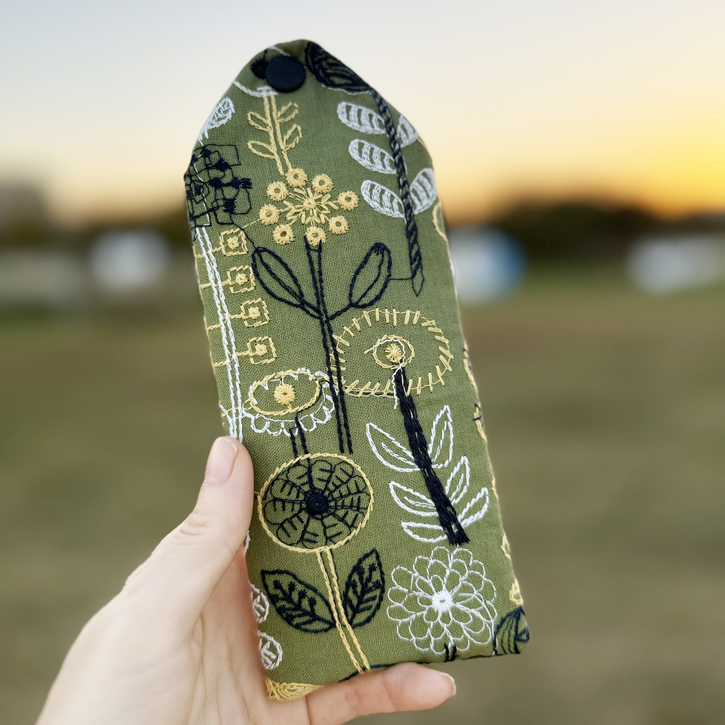 圆舞曲眼镜袋 枫外加厚便携墨镜收纳包 太阳眼镜轻巧原创墨镜包