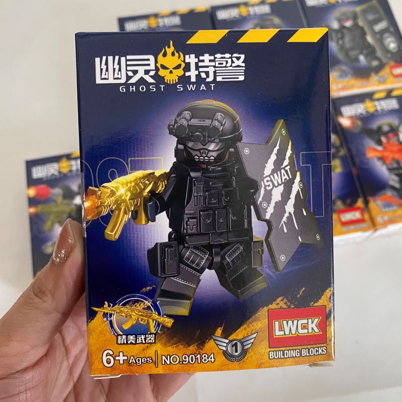 幽灵特种兵特警战队人仔配武器盾牌套装男孩子礼物益智儿童玩具