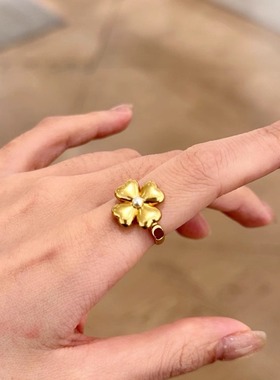 2025年新款轻奢高级感高端精致简约小众珍珠金色四叶草戒指女