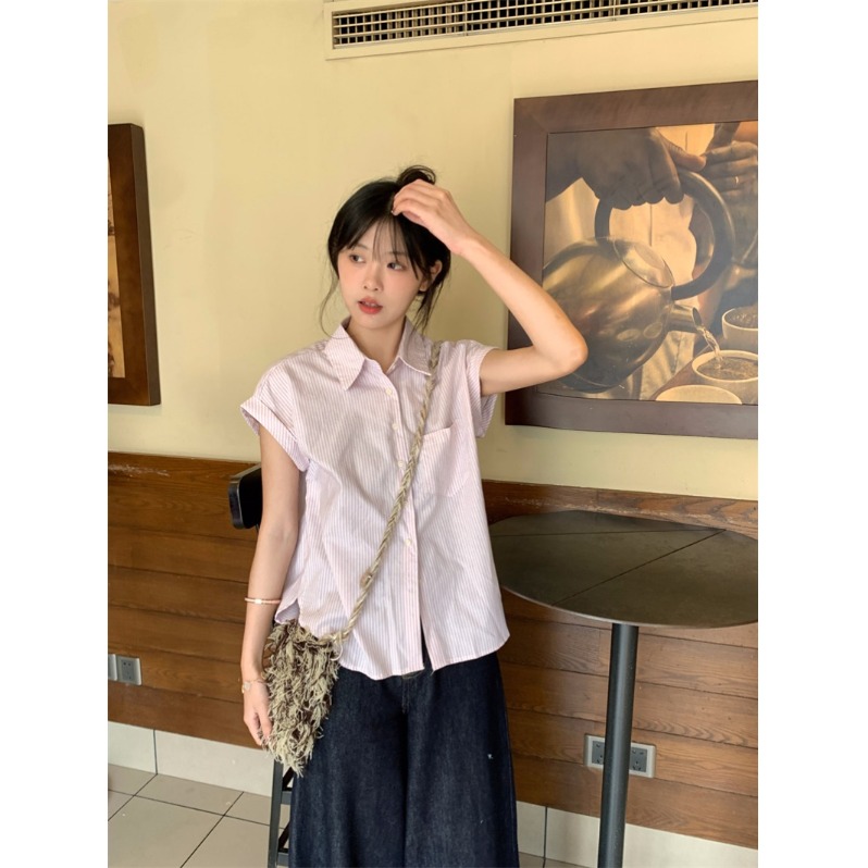 短袖条纹衬衫女夏款宽松休闲韩系上衣设计感小众小飞袖短款衬衣