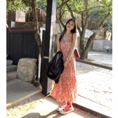 法式 休闲慵懒收腰显瘦气质长裙 度假风碎花吊带连衣裙女夏2026新款