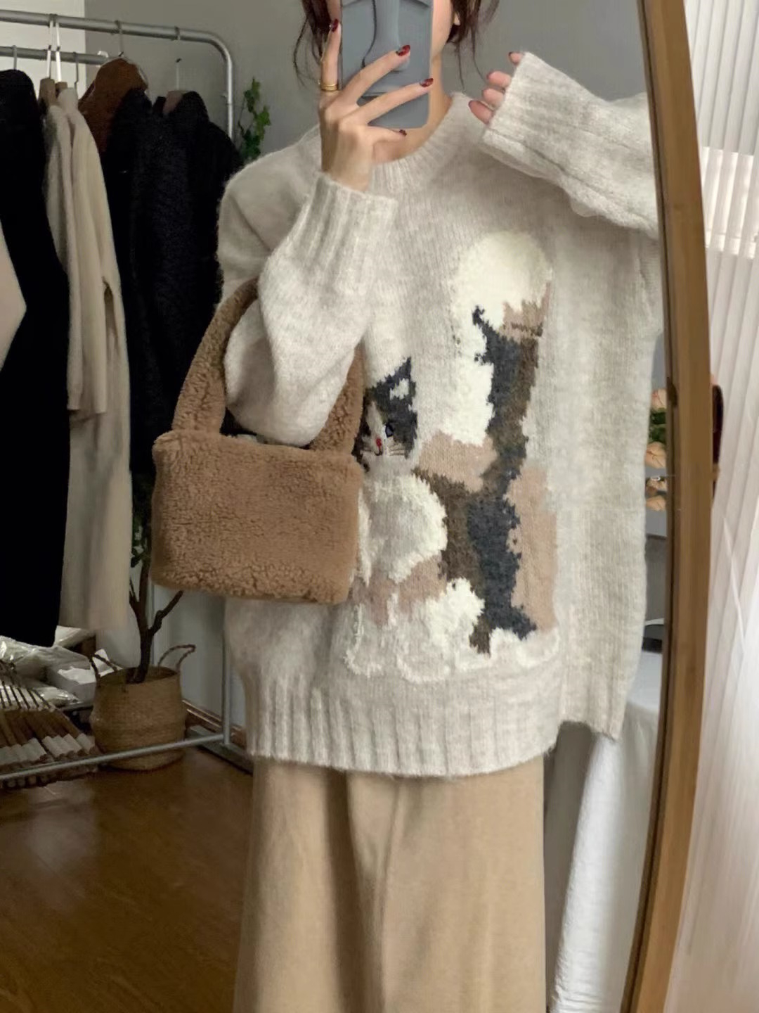 高级感可爱猫咪圆领套头针织毛衣女款2025秋冬宽松慵懒风韩系上衣