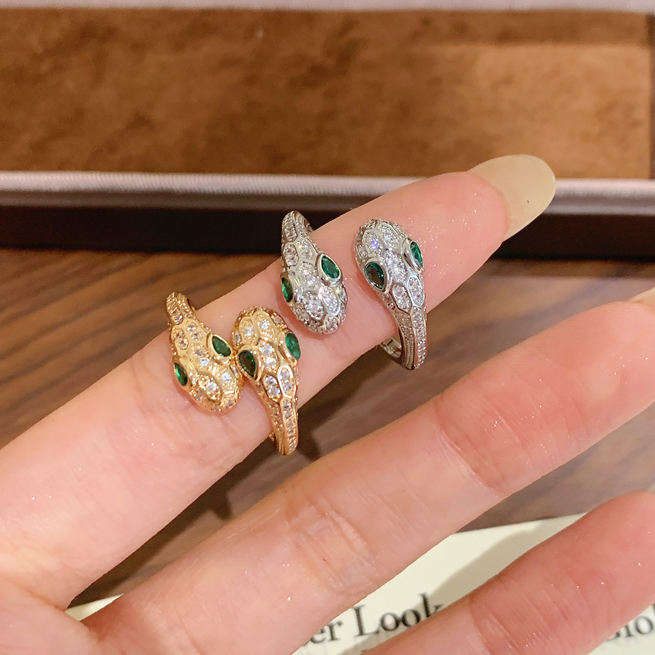 微镶锆石双头绿钻蛇戒指女轻奢高级感蛇形个性食指戒小众设计指环
