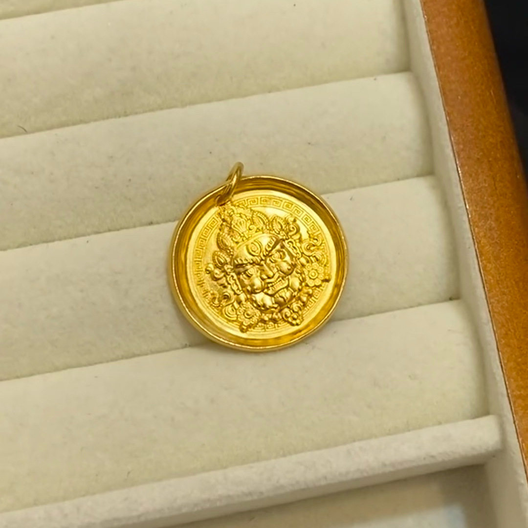 真金24K电镀强保色金店同款新中式黄财神圆吊坠五路财神国风挂件