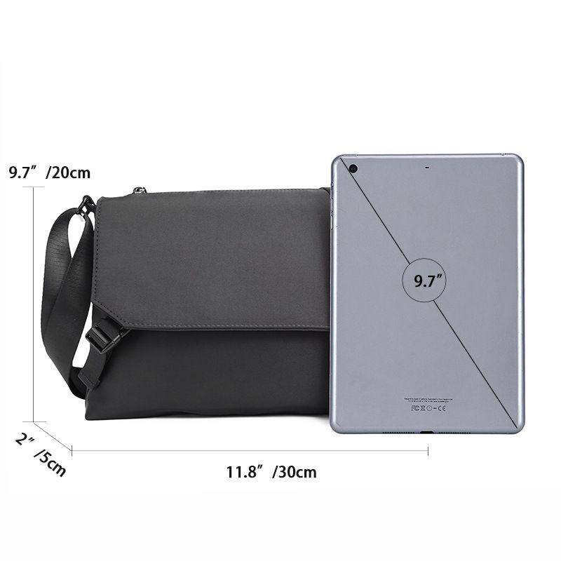 新款潮牌单肩包男士斜挎包日系简