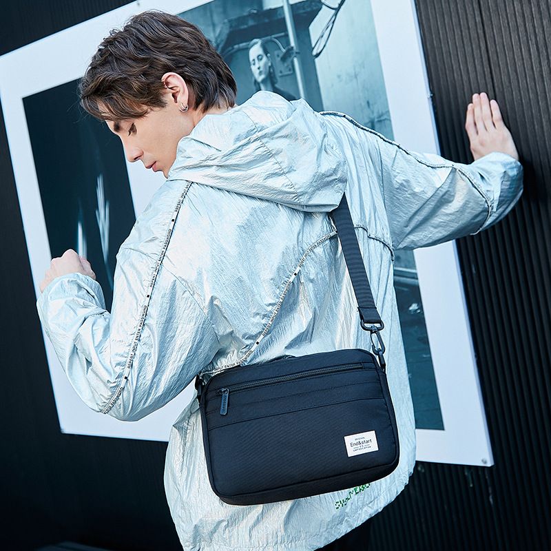 日系男士单肩包ins风休闲斜挎包