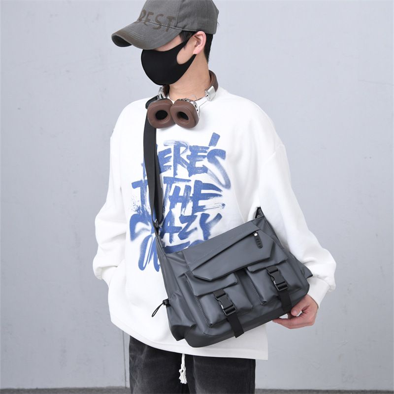 男士斜挎包潮牌高级感工装风斜背