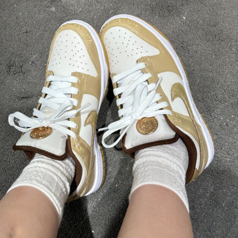 正品耐克DUNK LOW RETRO女子舒适透气轻便低帮运动板鞋HM3695-071
