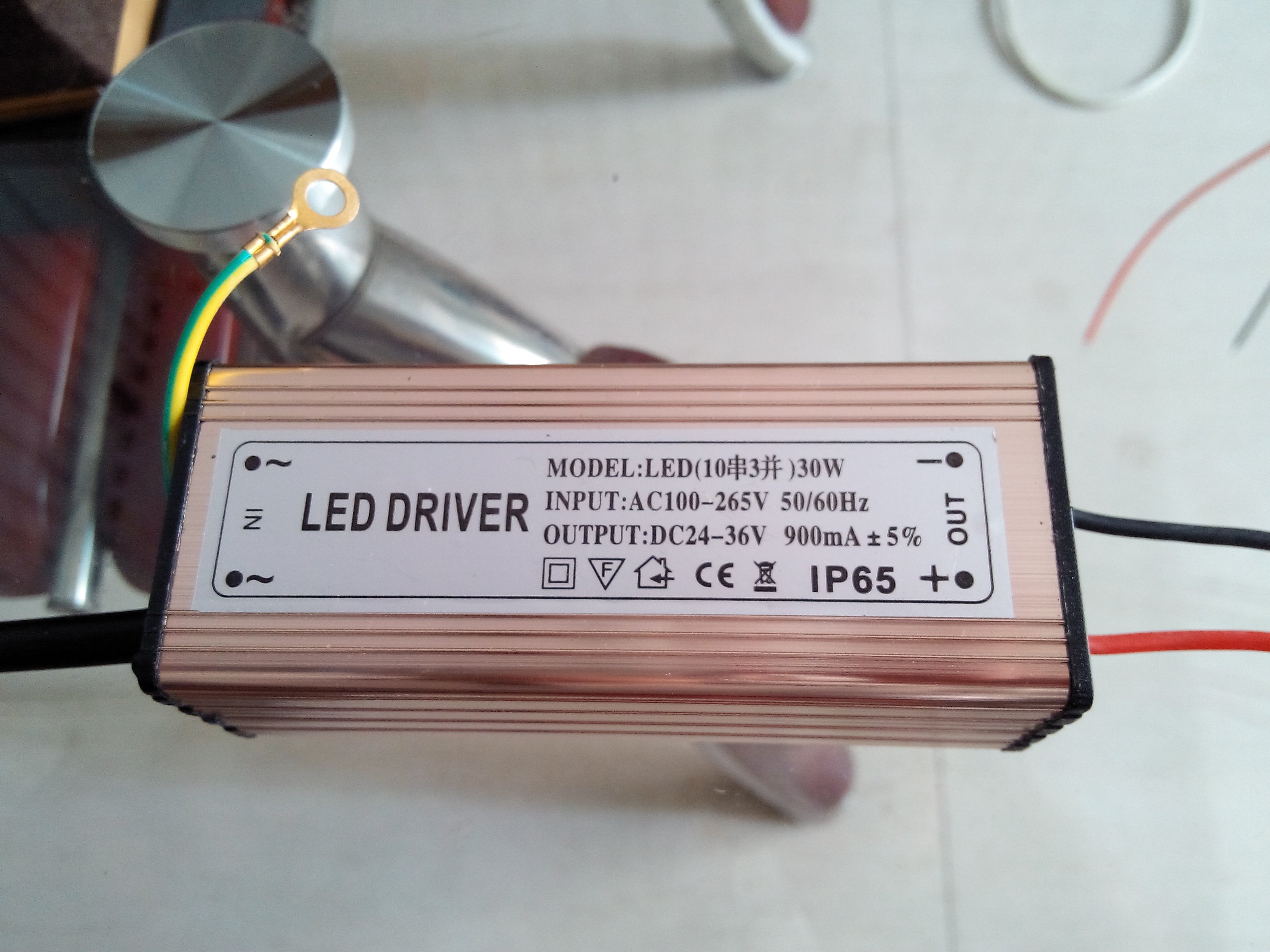 led投光灯50w驱动电源20w30w70w80w100路灯10串5并集成防水镇流器