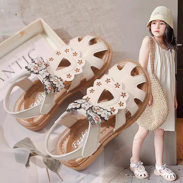 真皮女童鞋子小公主鞋2026新款儿童百搭包头软底女宝软底时尚凉鞋