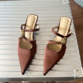 女金属扣带气质百搭拖鞋 轻熟风尖头细跟包头半拖鞋 女 新款 2026春季