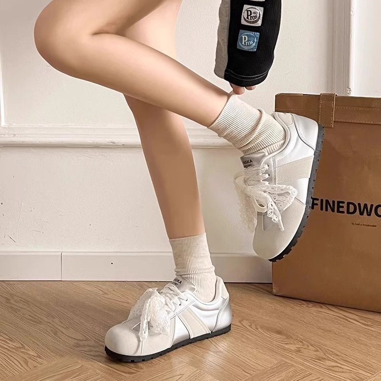 2025新款银色芭蕾德训鞋女复古小众薄底平底春秋运动休闲百搭板鞋