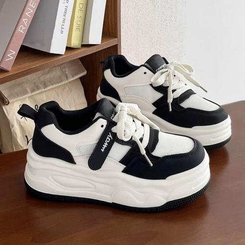 品牌春夏季薄款小白鞋女鞋2025新款爆款夏天配裙子厚底面包鞋板鞋