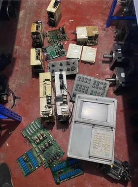 议价三菱64显示器MDT962B-4A，500元。