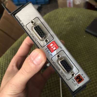 议价Extron P/2 DA 2xi VGA 1分2 切换器