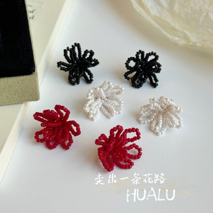HUALU 花火～复古花朵新年红色烟花串珠耳环小众甜美蚊香盘耳夹女