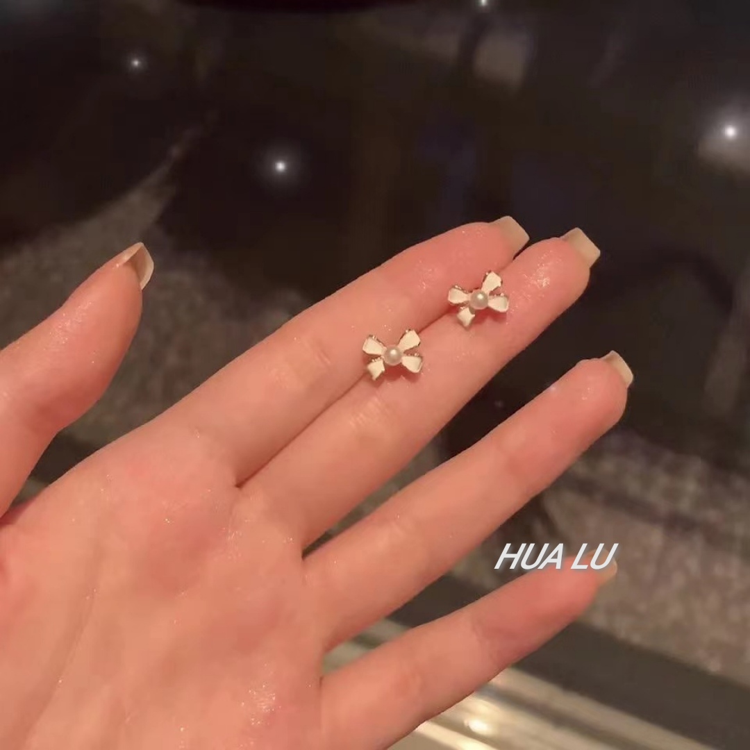 HUALU-超甜超可爱~迷你白色蝴蝶结耳钉甜美日常百搭俏皮耳环耳夹,饰品/流行首饰/时尚饰品新,耳钉,淘宝优惠券,粉丝福利购,淘宝优惠卷