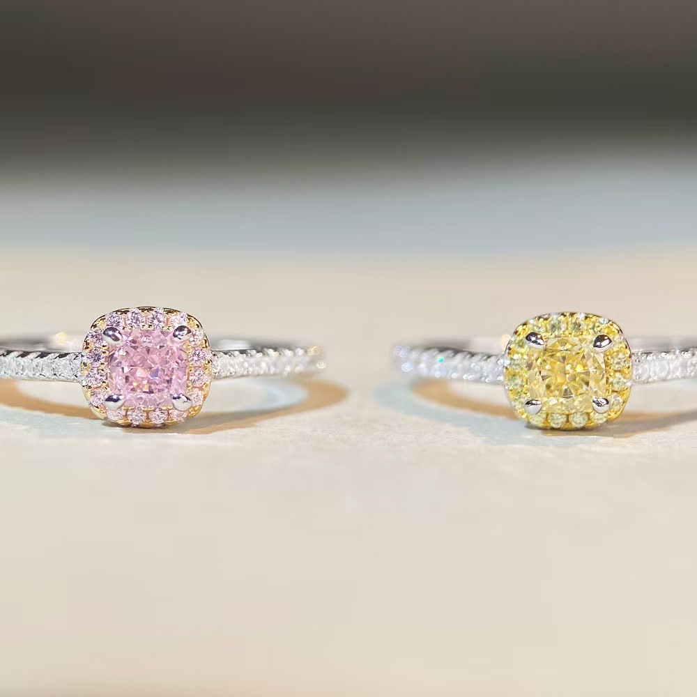 AU750白金镶嵌莫桑石肥方粉钻50分戒指黄钻时尚纯银精致叠带日常