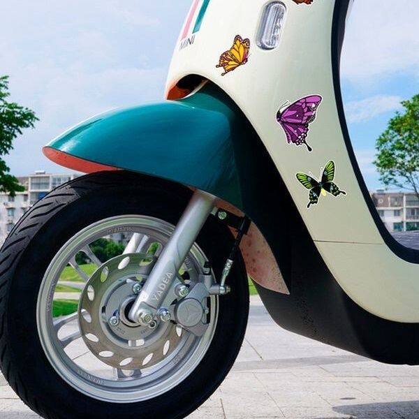 蝴蝶装饰贴纸汽车车身个性贴花橙色仿真昆虫贴卡通创意布车贴