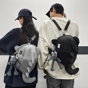 丑萌创意双肩包男大学生搞怪登山包女 鲨鱼背包男潮牌小众设计个性