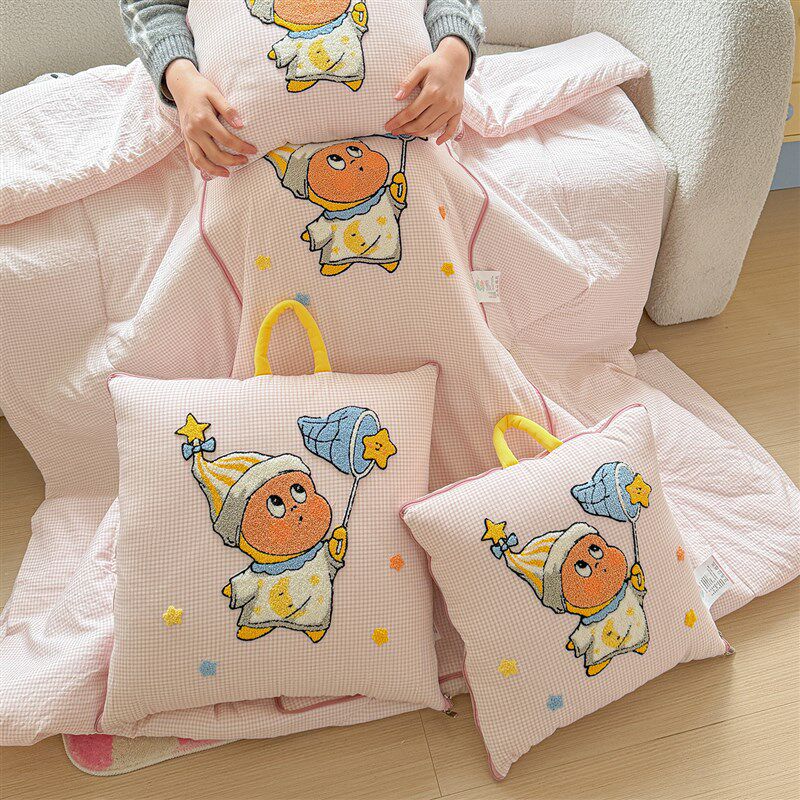 四季抱枕被子二合一午休枕车载沙发靠垫可爱办公室学生宿舍空调被