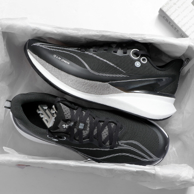 李宁秋冬款赤兔8pro跑步鞋女2025冬季新品加厚鞋面运动鞋专业跑鞋